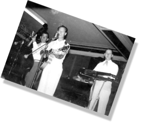 with Tony Coffman (bass)& Dwight Harris (steel) at Roxy Bar Detroit on Ricky's Bday 8-22-1954